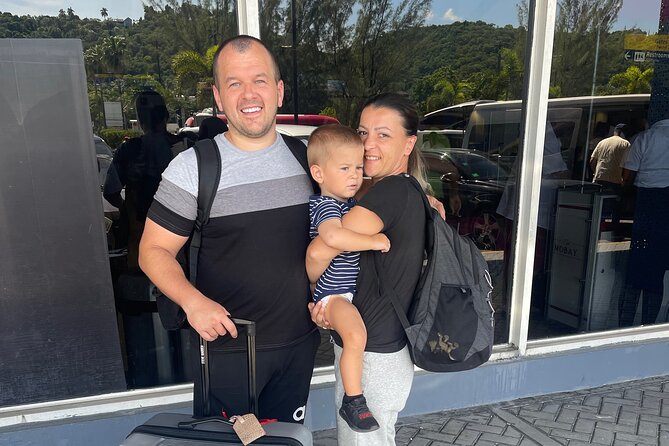 3 Hours Private Highlights Tour & Shopping in Montego Bay Jamaica - Twenty minutes for Jamaican shopping at Whitter Village