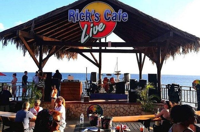 3 to 5 Hour Private Herbal Tour Shopping and Dinner at Ricks Cafe - My call: book it for flexibility, not just for Rick’s Cafe