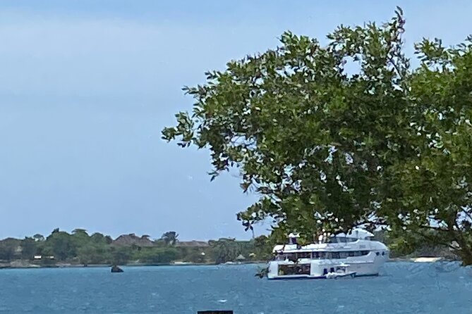 4 Hours Party Boat Catamaran Cruise in Negril - Returning to Montego Bay after the cafe