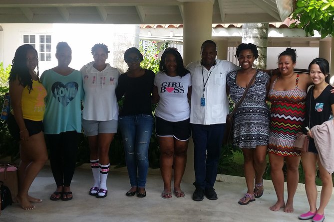 5. Montego Bay Private Highlite Sightseeing, SouvenirShoppingHalfDay Guided Tour - Lunch and local flavor at Tracks and Records