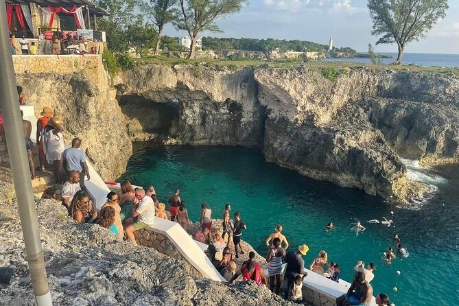 7 Mile Beach and Rick's Cafe in Negril from Montego Bay Private Tour - Booking, weather, and cancellation details