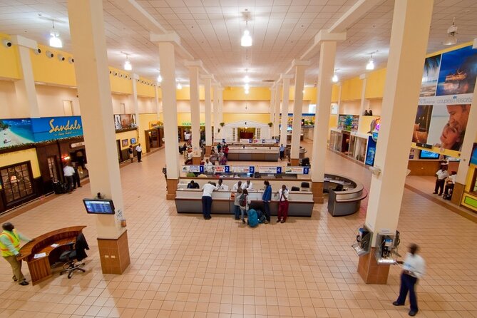 Airport Shuttle from Montego Bay (MBJ) to Hotel - Who gets the best value from this shuttle?