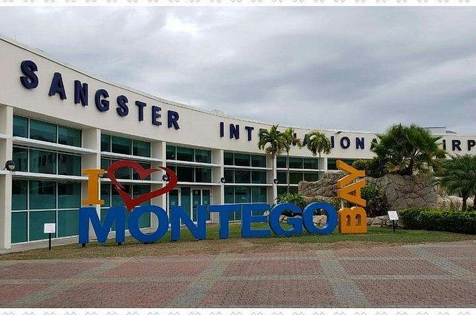 Airport Transfer to Ocho Rios Hotels (Round-Trip) - Leaving Montego Bay Airport without the usual scramble
