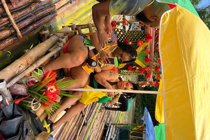 Bamboo Rafting & Horseback -dunns river Transportation Included - Drifting along the bamboo raft