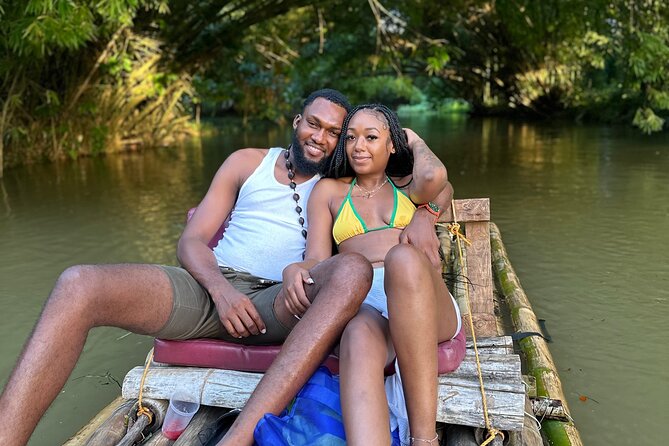 Bamboo rafting with limestone massage - What the pre-rafting treats add