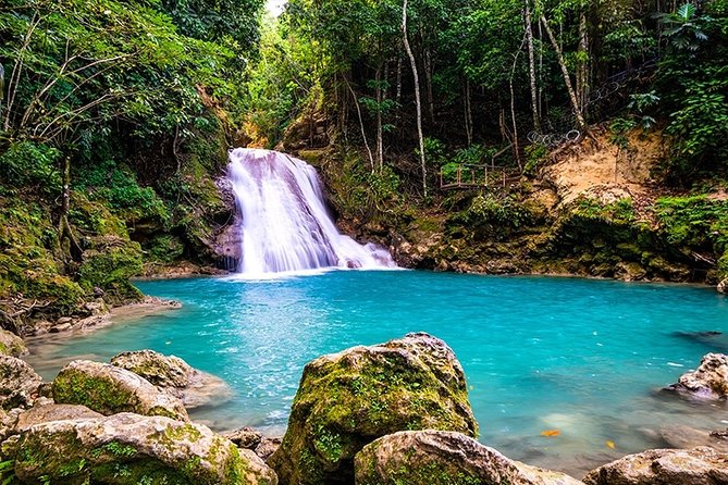 Blue Hole and Secret Falls plus Luminous Lagoon Tour - What the $190 price actually covers