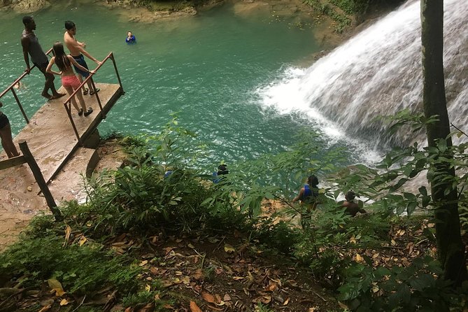 Blue Hole & Jamaica Sightseen Tour Included Transportation - Is $100 per person a fair price?