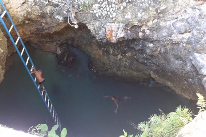 Blue Hole Mineral Spring and Ricks Cafe Private Tour - The Long Ride from Montego Bay