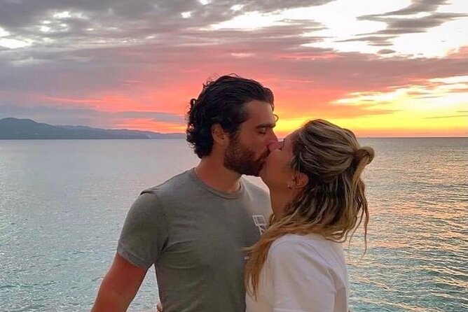 Blue Hole Mineral Swim, Negril Ricks Cafe, & Herb Farm Combo Tour - One hour at Seven Mile Beach