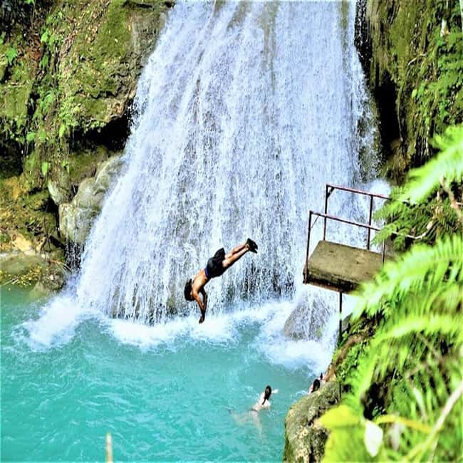 Blue Hole, Secret Falls, and Dunn's River Falls Combo Day-Tr - Dunns River Falls: Climbing the Famous Cascades