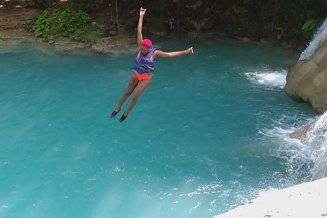 Blue Hole Secret Falls and River Tubing Private Tour - Why this Blue Hole and tubing combination works