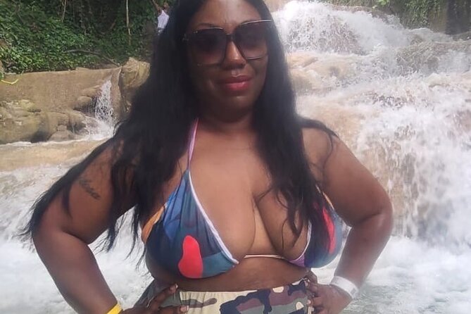 Bob Marley 9 Miles Tour and Dunns River Falls - Meeting Bob Marley at Nine Miles