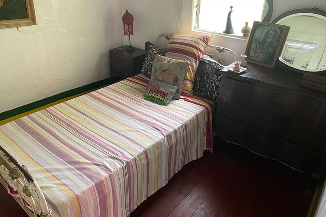 Bob Marley's Nine Mile Mausoleum Tour (Complimentary Rum Punch) - The complimentary rum punch