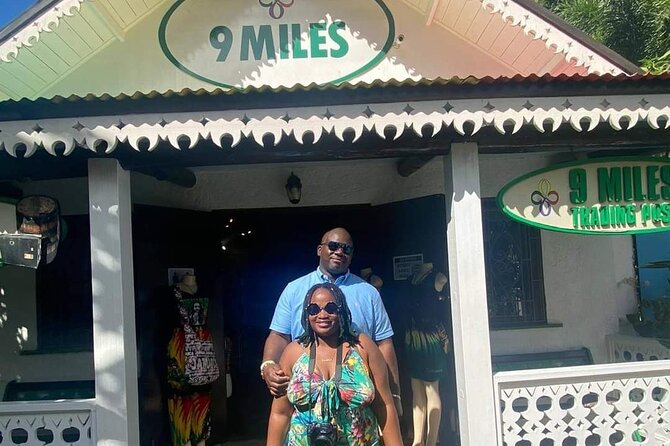 Bob Marley's Nine Mile Tour with Admission from Montego Bay - Rio Bueno, a four-minute camera stop
