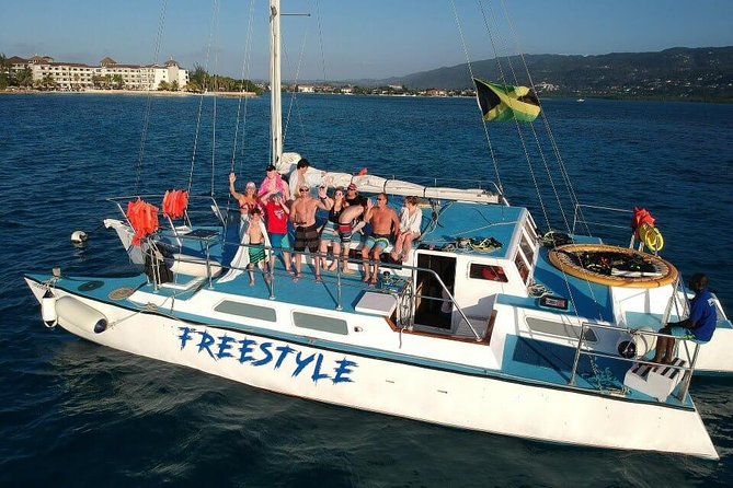 Catamaran, snorkeling & Dunn's River Falls - Rose Hall Great House and the quick photo stop