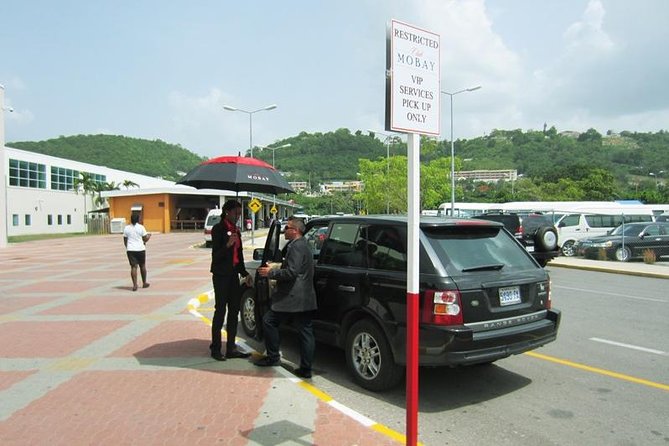 Club Mobay Fast Track Lounge with Private Airport Shuttle - Booking tips that prevent airport trouble