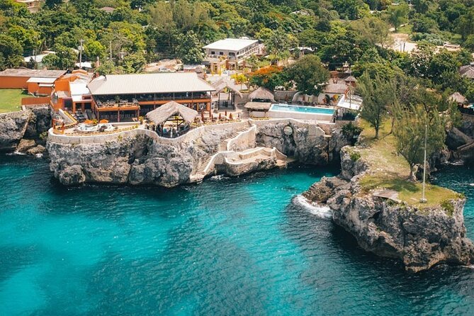 Day-Trip to Rick's Cafe from Montego Bay - The long road from Montego Bay to Negril