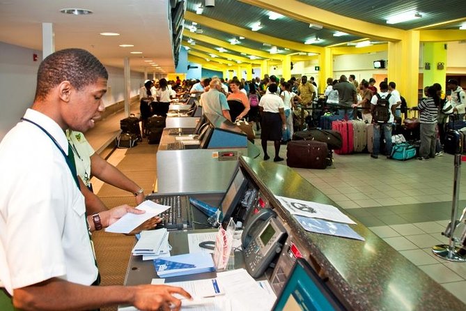 Departure Shuttle to Airport, Club Mobay Fast Track & VIP Lounge Combo - Why this airport package can make sense