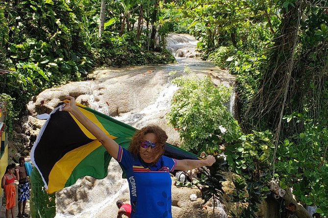 Dunn's Falls and Blue Hole Daytrip with Lunch from Montego Bay & Trelawny - Lunch between two active stops