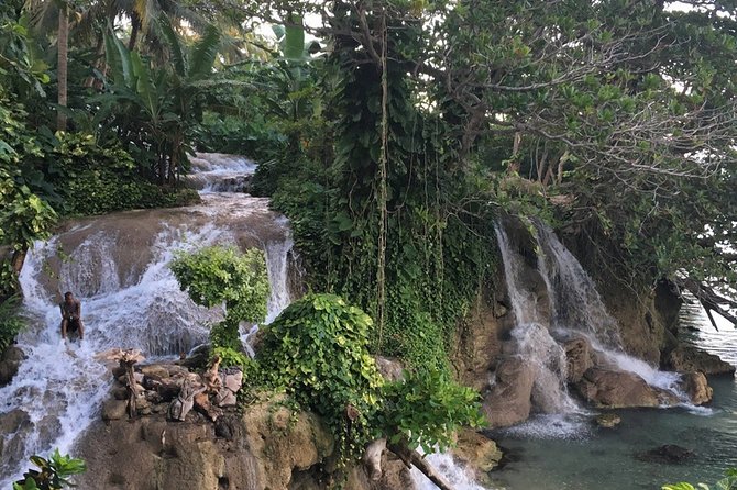 Dunn's Falls and Blue Hole Daytrip with Lunch from Montego Bay & Trelawny - What to pack for five hours around water