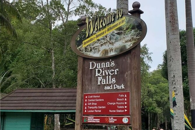 Dunn's River Fall's - The drive includes a glimpse of Green Grotto Caves