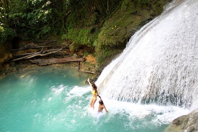 Dunns River Falls and Blue Hole Ocho Rios - Dunn’s River Falls and the 600-foot climb