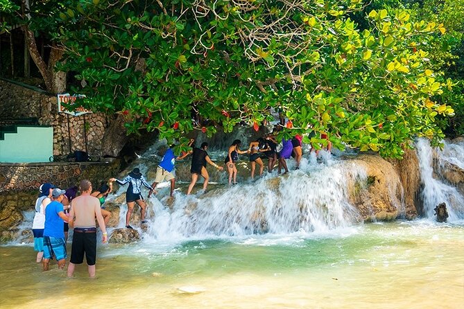 Dunns River Falls and Blue Hole Ocho Rios - How the two stops work together