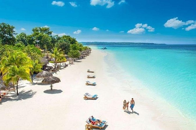 Experience Negril Seven Mile Beach & Jamaica's Famous Ricks Café - What the private vehicle adds