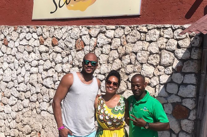 Explore, Montego Bay highlight City Tour and shopping. - Hotel Pickup and the Air-Conditioned Ride