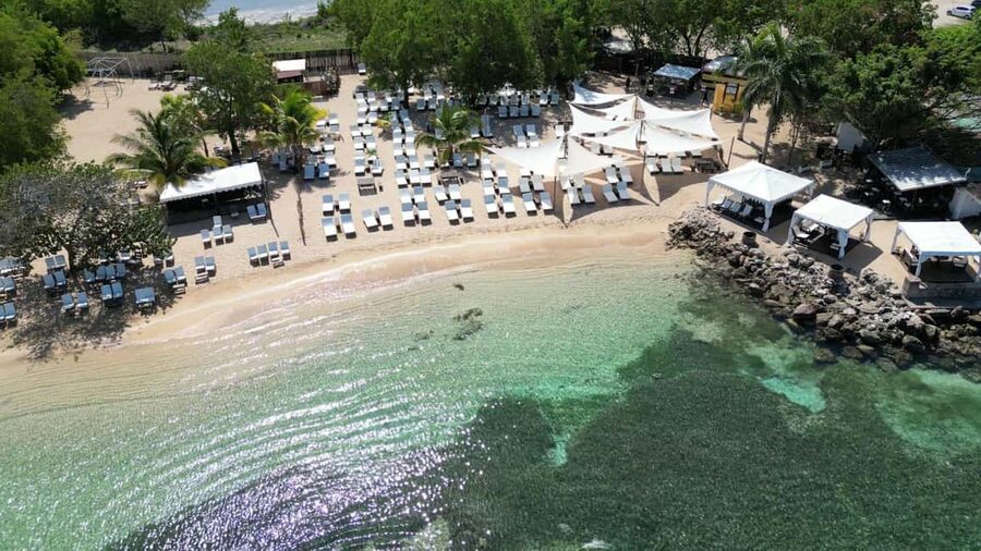 Falmouth: Bamboo Beach Club & Dunn's River Falls - Guides and Group Experience