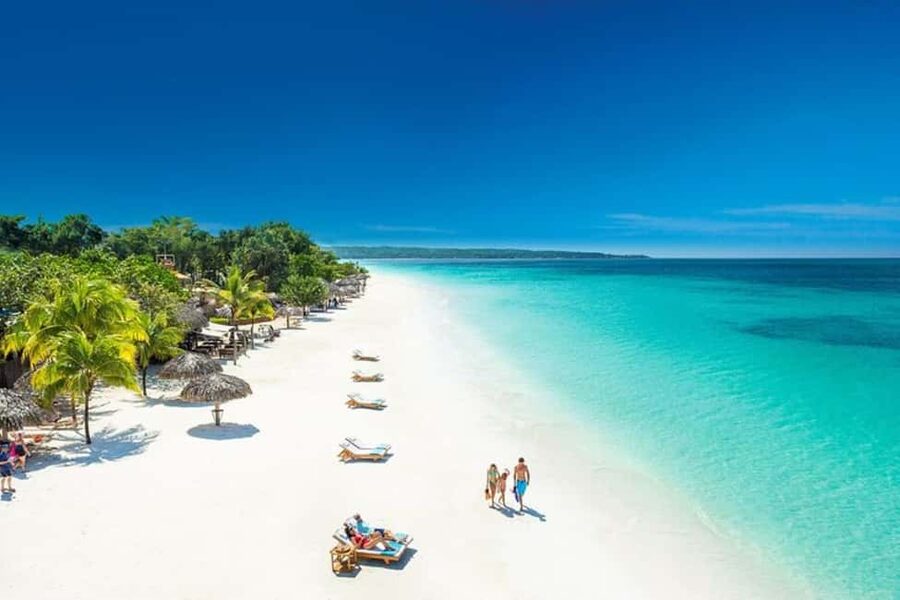 From Montego Bay: Negril Beach and Rick's Café Day Trip - From Montego Bay to Negril in five hours