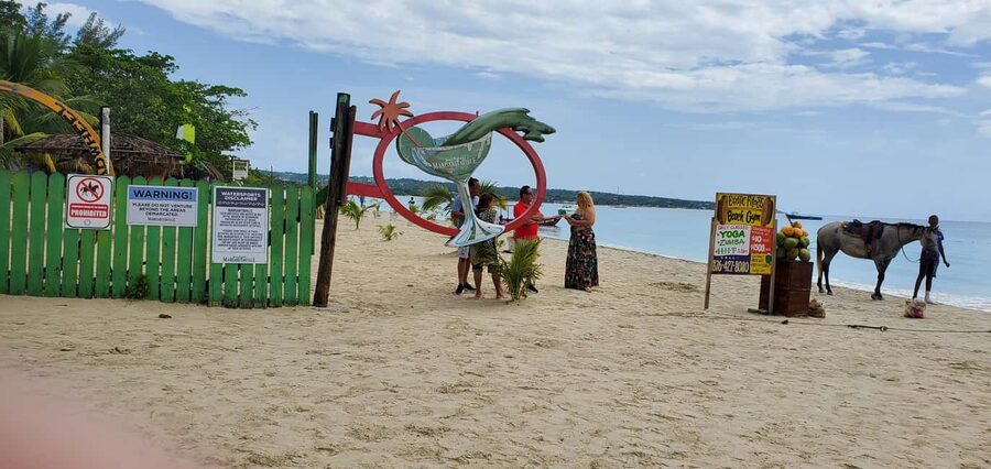 From Montego Bay: Negril Beach & Rick's Cafe Sunset Day Trip - Should you book it?