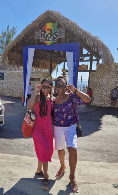 From Montego Bay: Negril Day Trip and Rick's Café Sunset - Seven Mile Beach: beautiful, busy, and not always simple