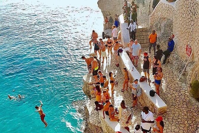 Full Day Tour of Negril Beach: Margaritaville & Rick's Cafe Live - Who should book this experience