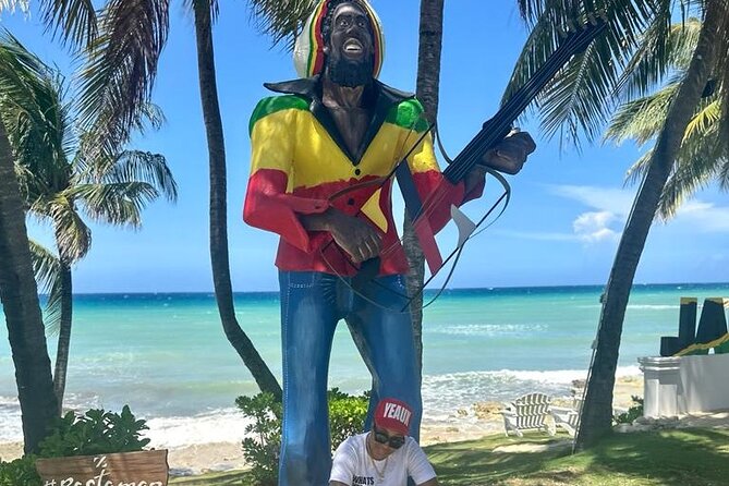 Full Day Tour of Negril Beach: Margaritaville & Rick's Cafe Live - The coastal road from Montego Bay