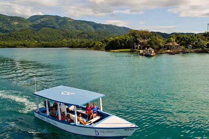 Glass bottom Boat Tour and Snorkeling Experience in Montego Bay - A glass-bottom view before you enter the water