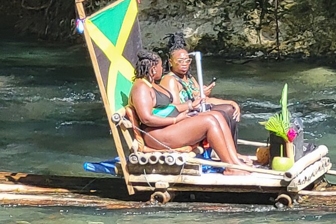 Great River Bamboo Rafting & hipstrip Tour - Montego Bay in a 30-minute visit