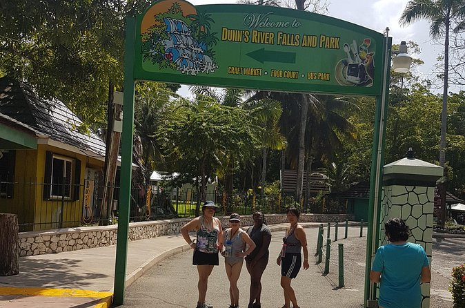 Horseback Riding Dunn's River Falls Adventure from Montego Bay - What the guides add to the day