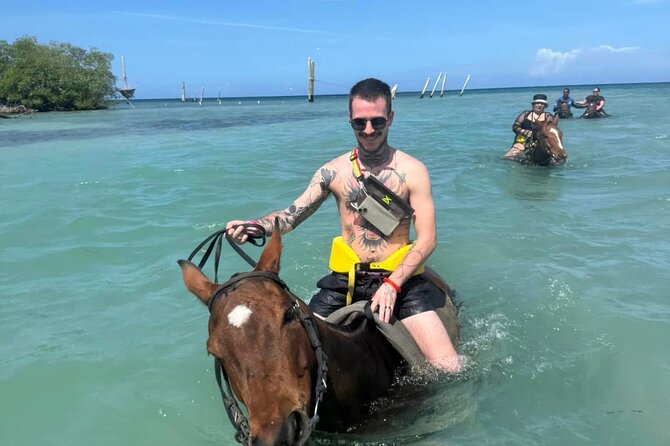 Horseback Riding In The Ocean from Montego Bay Private Transfer - What happens when you arrive