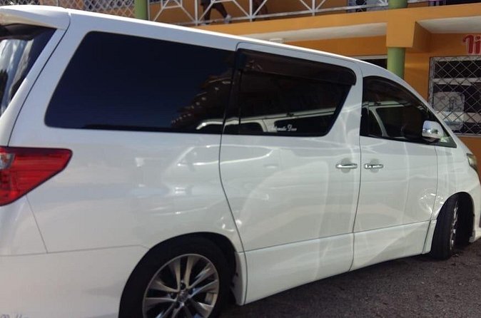 Iberostar Rose hall Grand Beach & Suites Private Airport Transfer - Friendly service and the Shawn connection