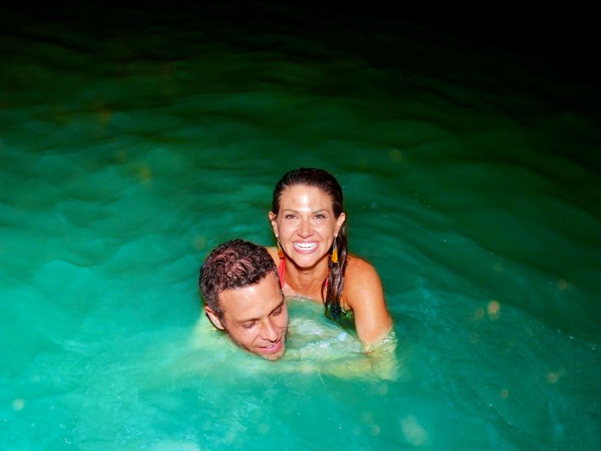 Jamaica: Bob Marley, Dunn's River Falls and Luminous Lagoon - Luminous Lagoon after dark