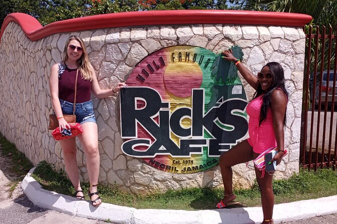 Jamaica Sunset at Rick's Cafe Private Tour with Transfer - The cliff jumping: watch or take part