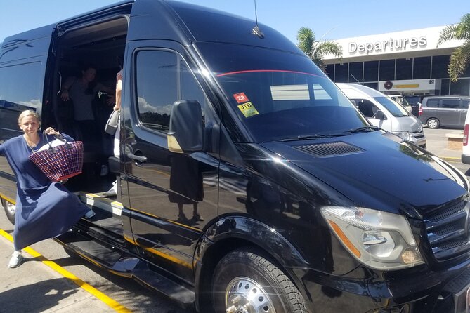 Luxury MBJ Airport Transfer to Montego Bay Hotels - A Last-Minute Booking Can Work, but Plan Ahead