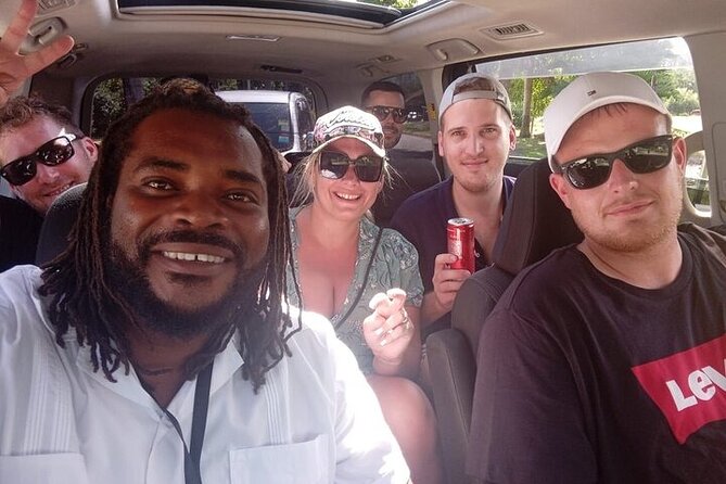 MBJ Airport Private Transfer to Rosehall Montego Bay - A driver who can give you local context