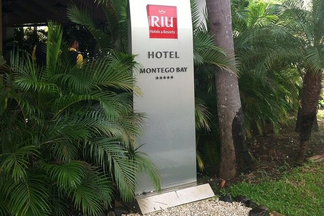 Montego Bay Airport private Taxi to Royalton Negril - Planning the return to Sangster International Airport