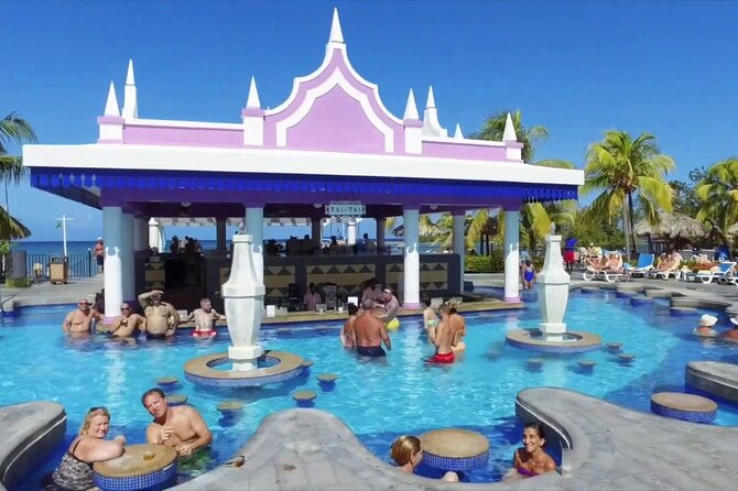 Montego Bay Airport Private Transfer to Montego Bay Hotels - A 5 to 15 Minute Ride, With One Important Timing Warning