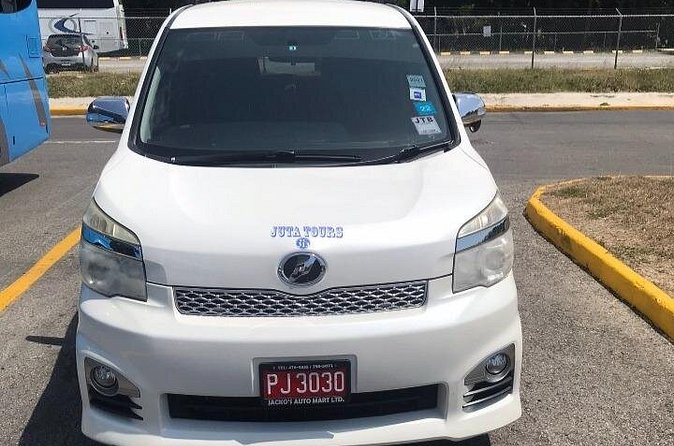 Montego Bay Airport Taxi to Princess Grand Jamaica Green Island - The 1-hour-40-minute ride to Green Island