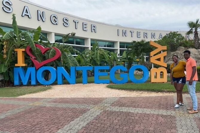 Montego Bay Airport Transfer - Meeting your driver after landing