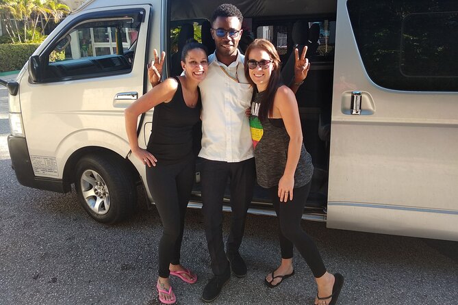 Montego Bay Airport Transfer to and from Hotels in Montego Bay. - A calm start at Sangster International Airport
