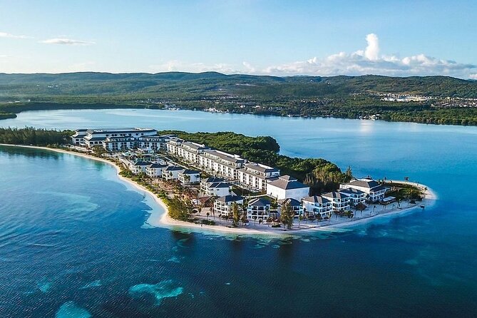 Montego Bay Airport Transfers to Hotels in Falmouth/ Trelawny - Why the driver can matter as much as the vehicle